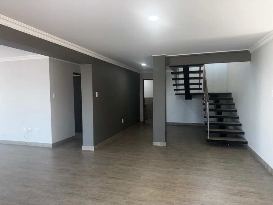 4 Bedroom Property for Sale in Wavecrest Eastern Cape